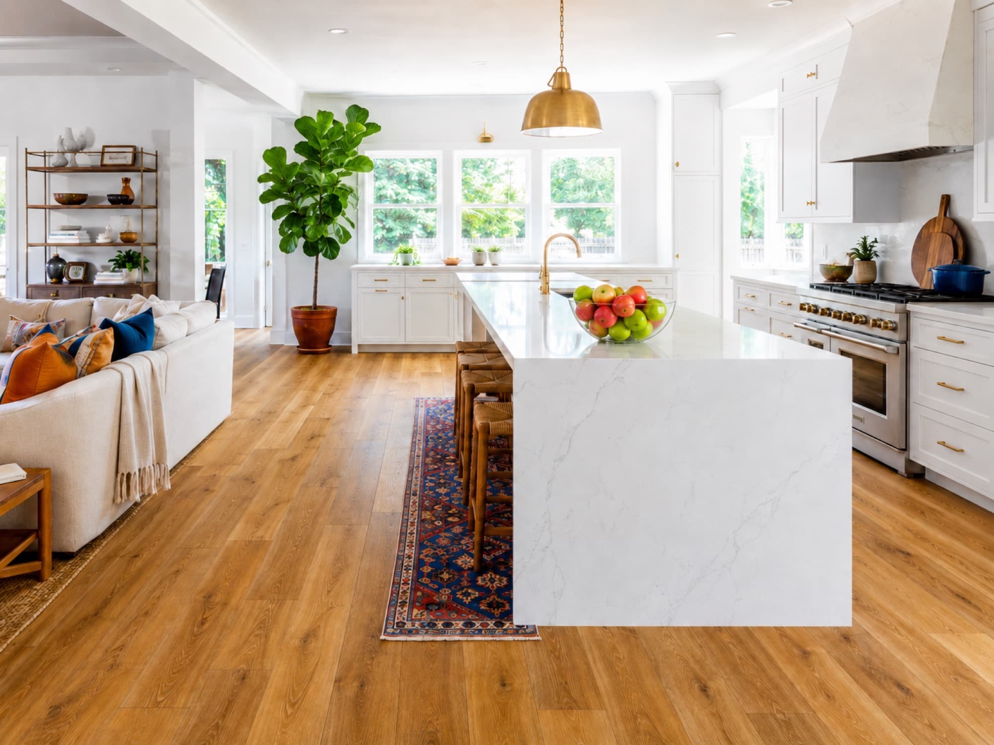 Open Kitchen — Warm-oak LVP